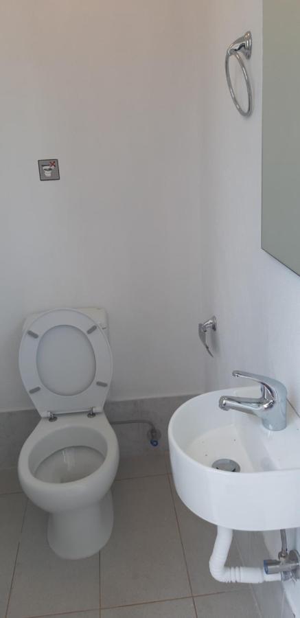 Maria Lemoni Swimming Pool Apartment Nea Skioni Exterior foto