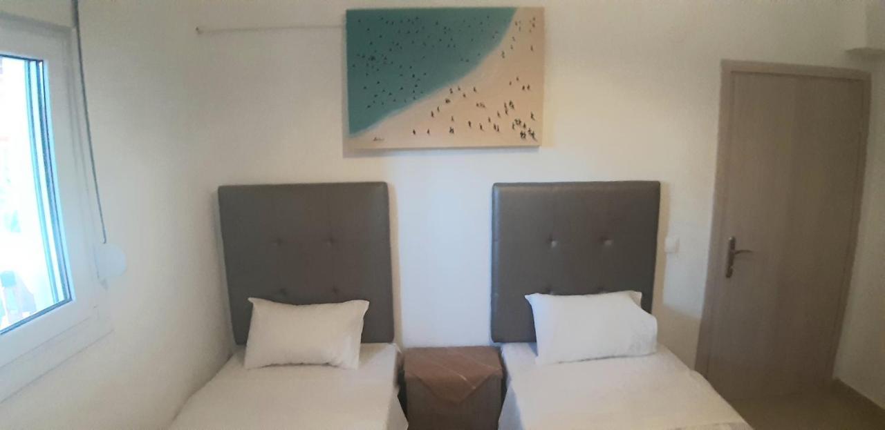 Maria Lemoni Swimming Pool Apartment Nea Skioni Exterior foto
